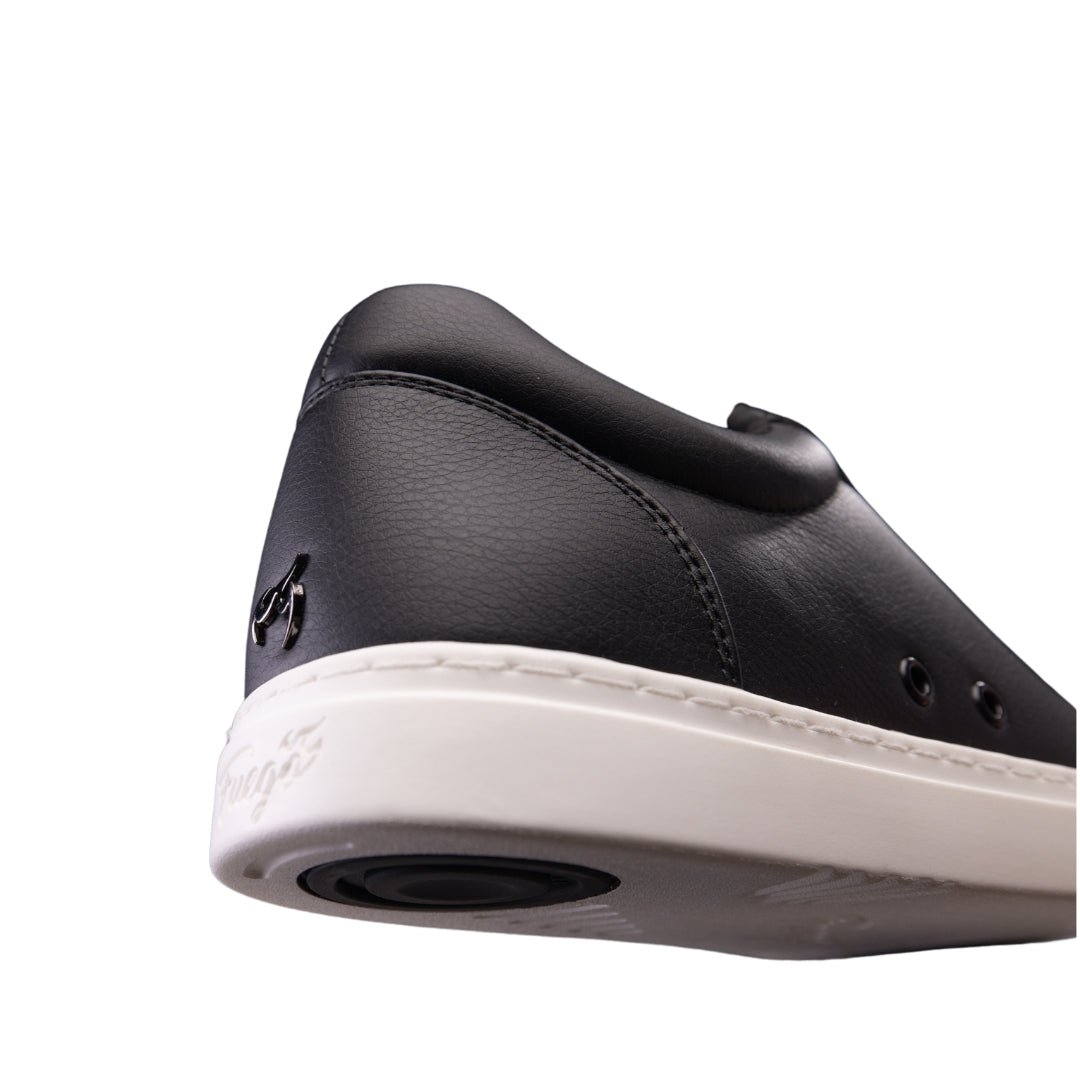 Fuego Low-Top Dance Sneakers in bianco e nero